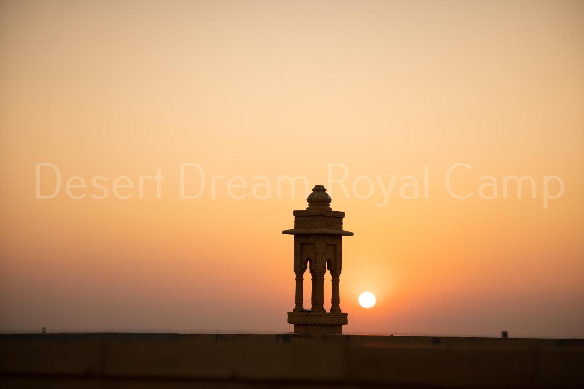 Готель Desert Dream Royal Camp With Pool Джайсалмер Екстер'єр фото