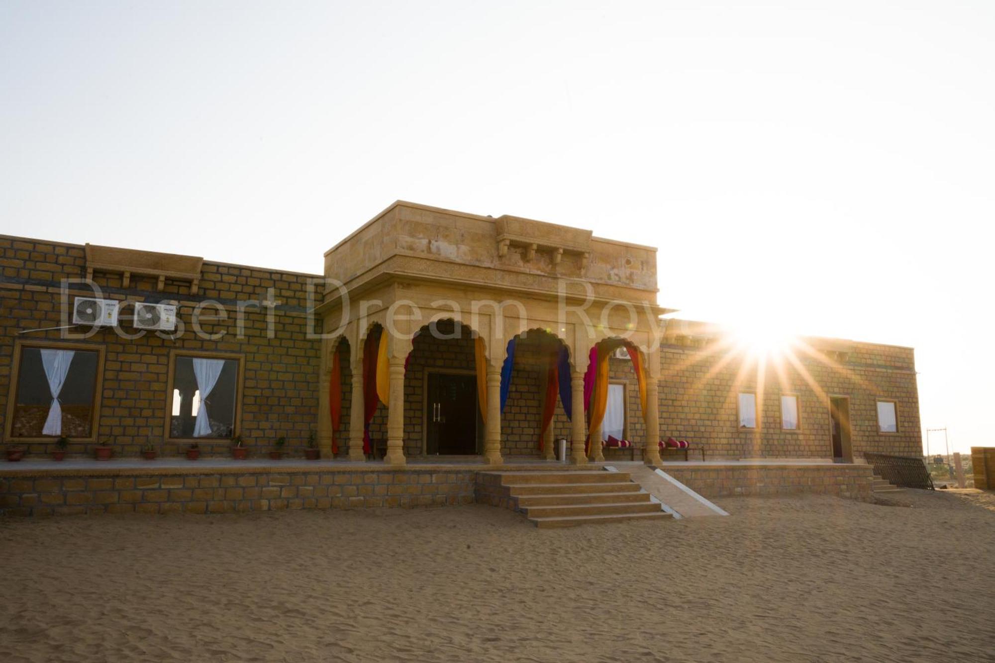 Готель Desert Dream Royal Camp With Pool Джайсалмер Екстер'єр фото