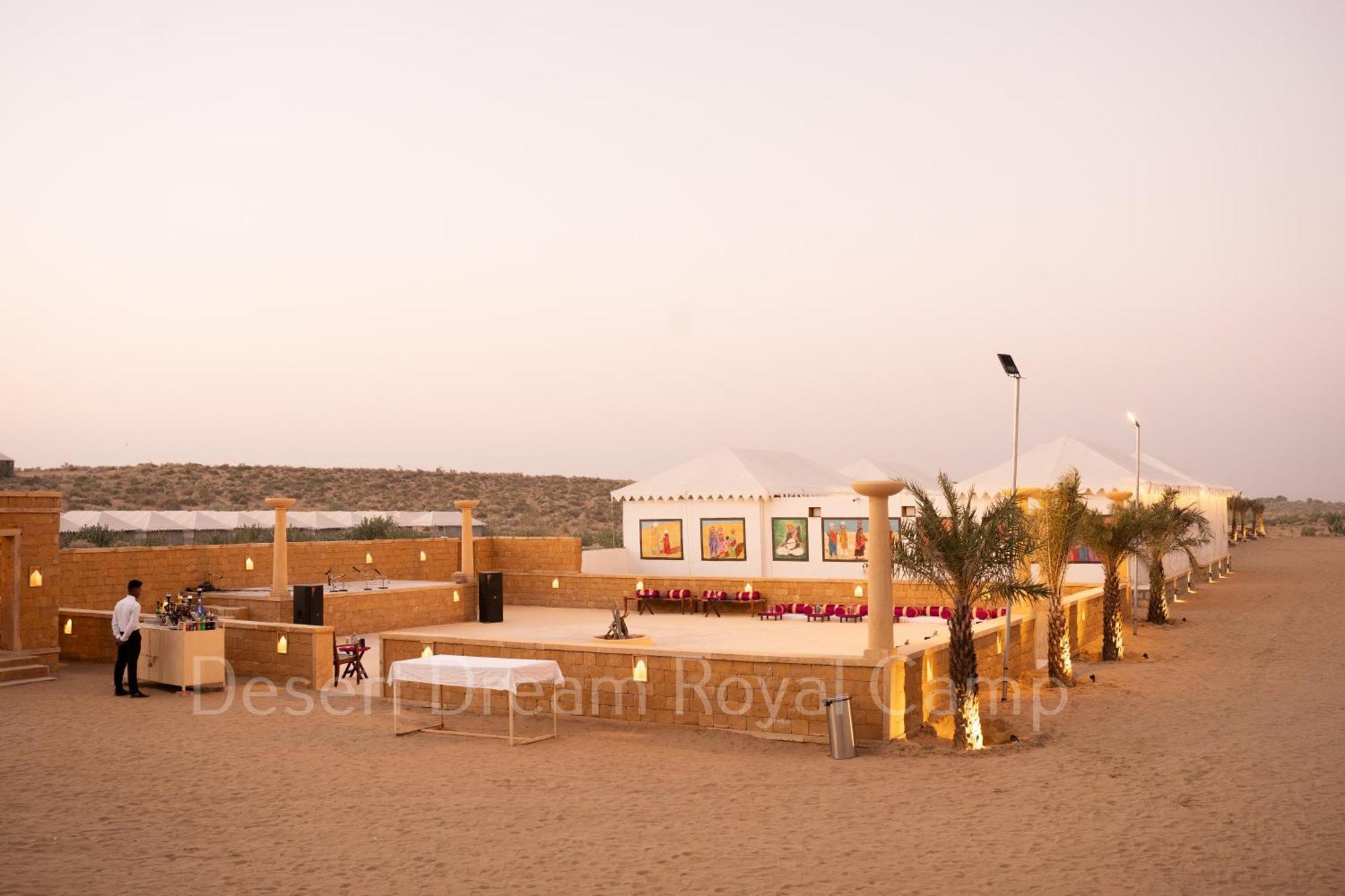 Готель Desert Dream Royal Camp With Pool Джайсалмер Екстер'єр фото